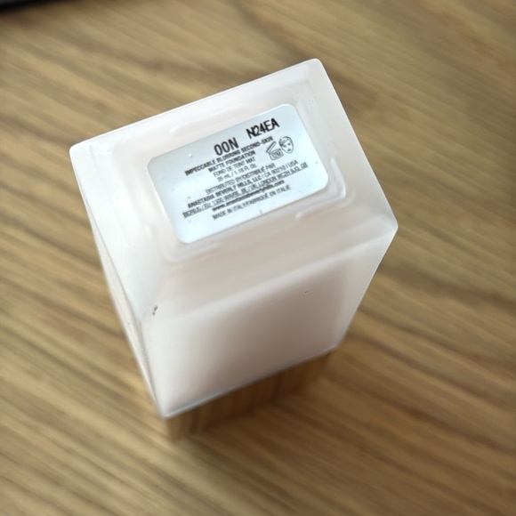 ANASTASIA BEVERLY HILLS IMPECCABLE BLURRING FOUNDATION - OON - Picture 6 of 6